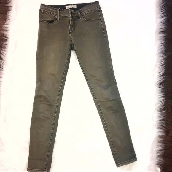 Free People waist 24 skinny jeans - Picture 2 of 4